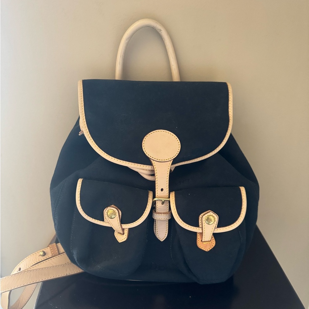 Dooney and Bourke Backpack Luxury Women’s Designer Bag Gorgeous Great Condition